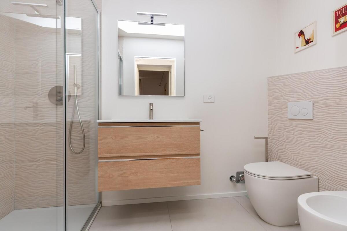 5 Minutes From Via Roma - With Smart Tv
