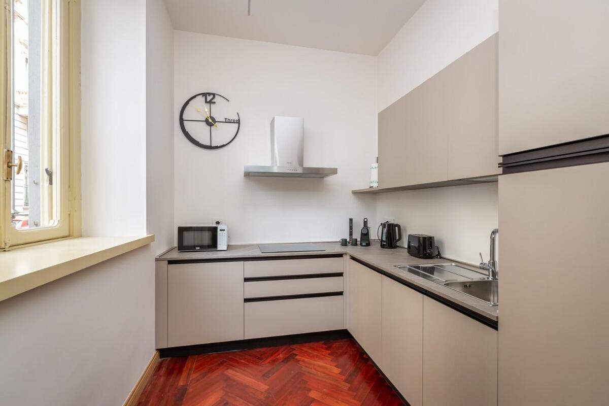 5 Minutes From Via Roma - With Smart Tv Apartamento *